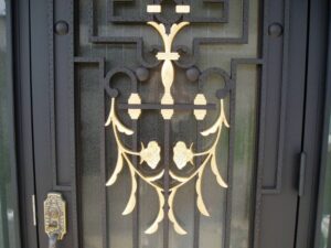 富士市K様邸施工中玄関ドア